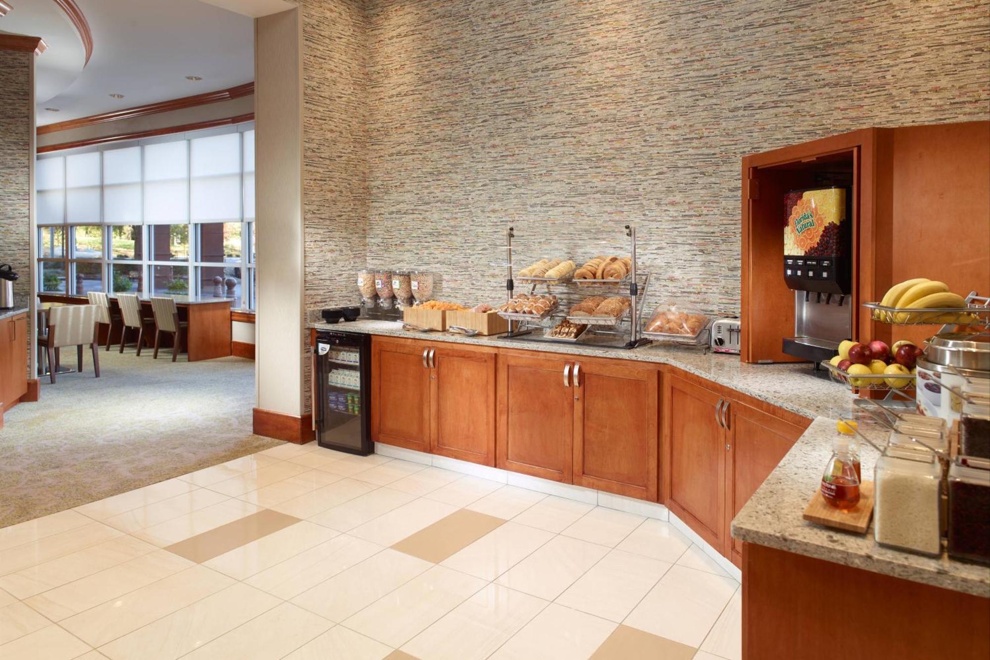 Springhill Suites By Marriott Atlanta Buckhead Экстерьер фото