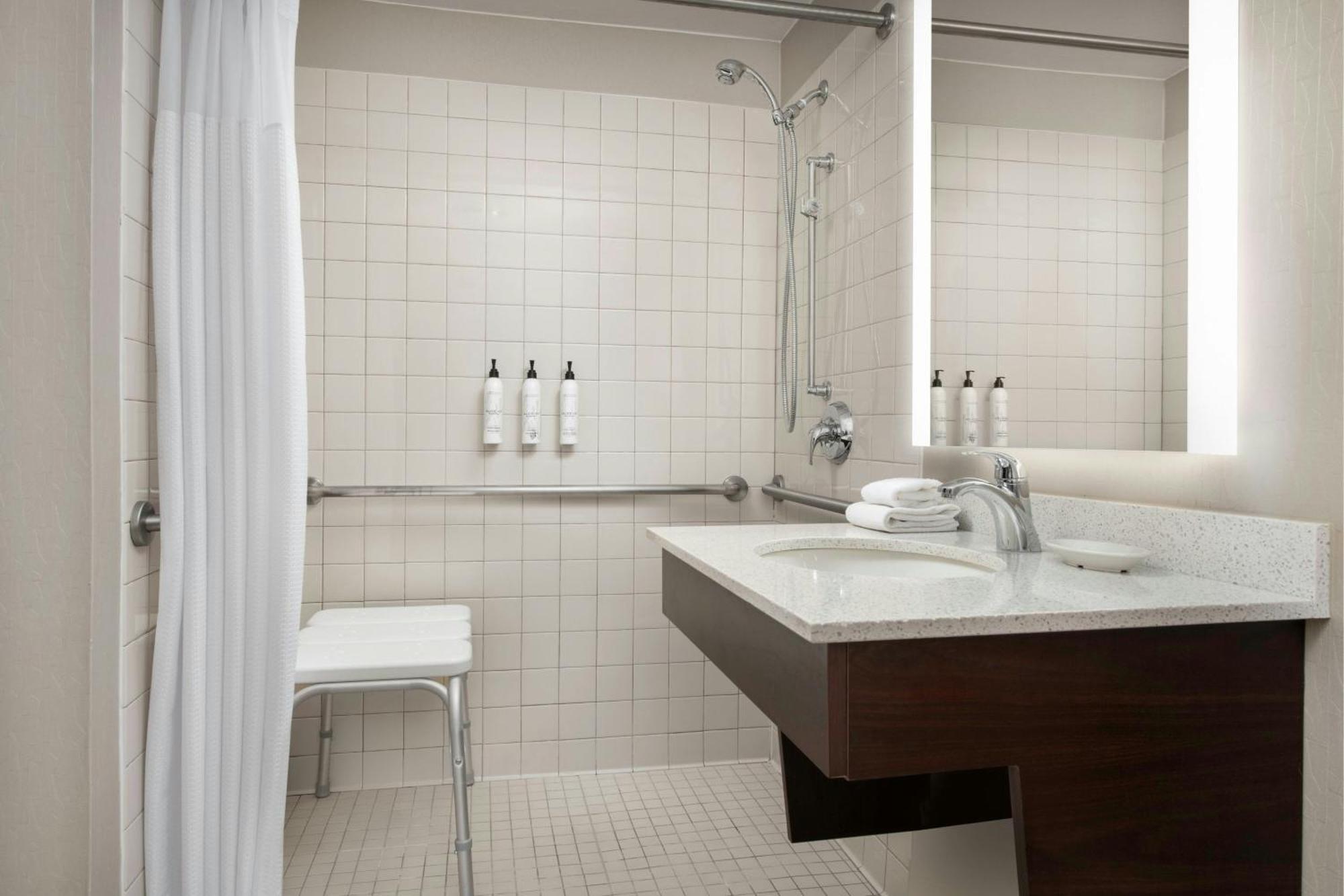 Springhill Suites By Marriott Atlanta Buckhead Экстерьер фото