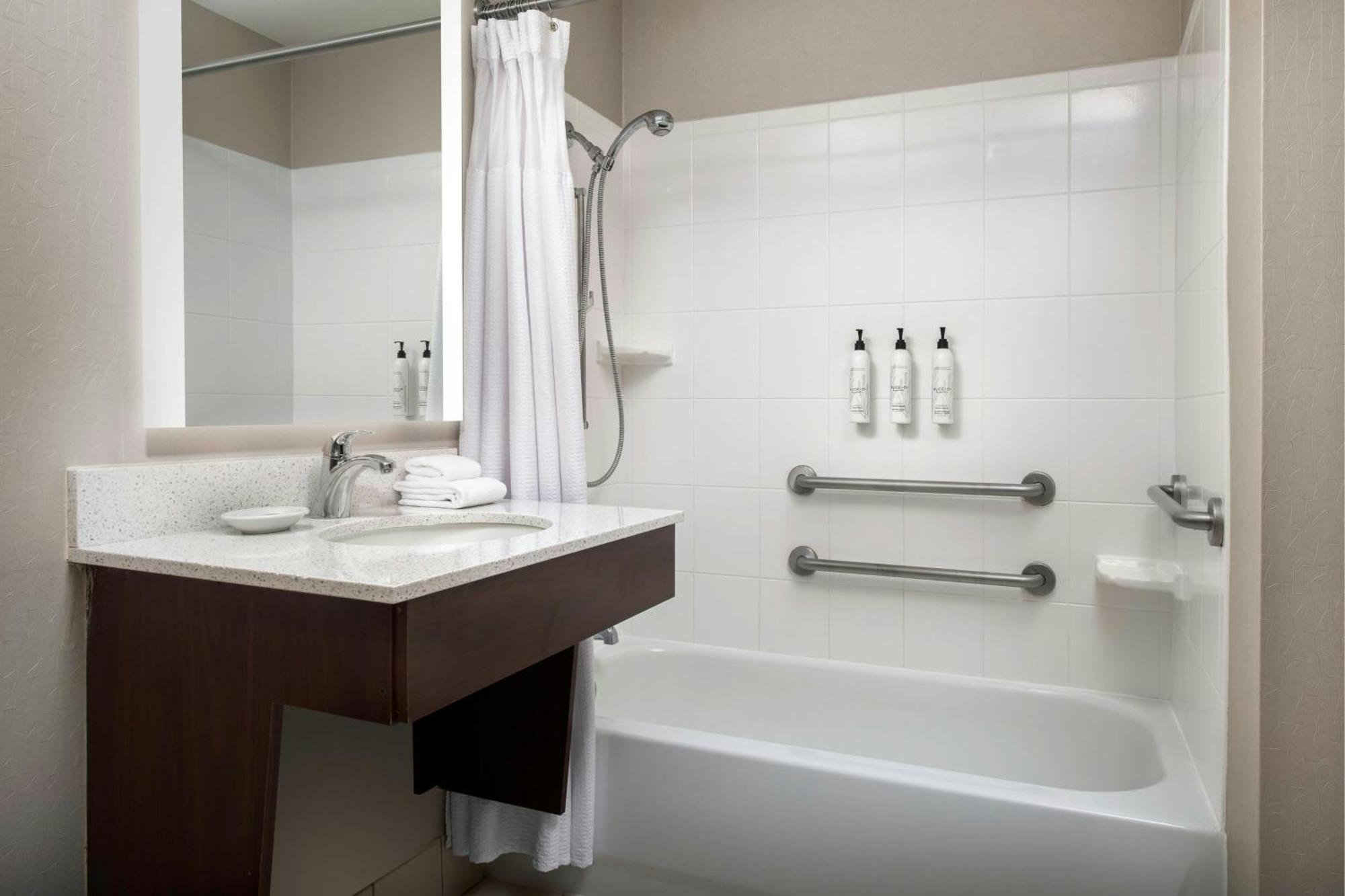 Springhill Suites By Marriott Atlanta Buckhead Экстерьер фото