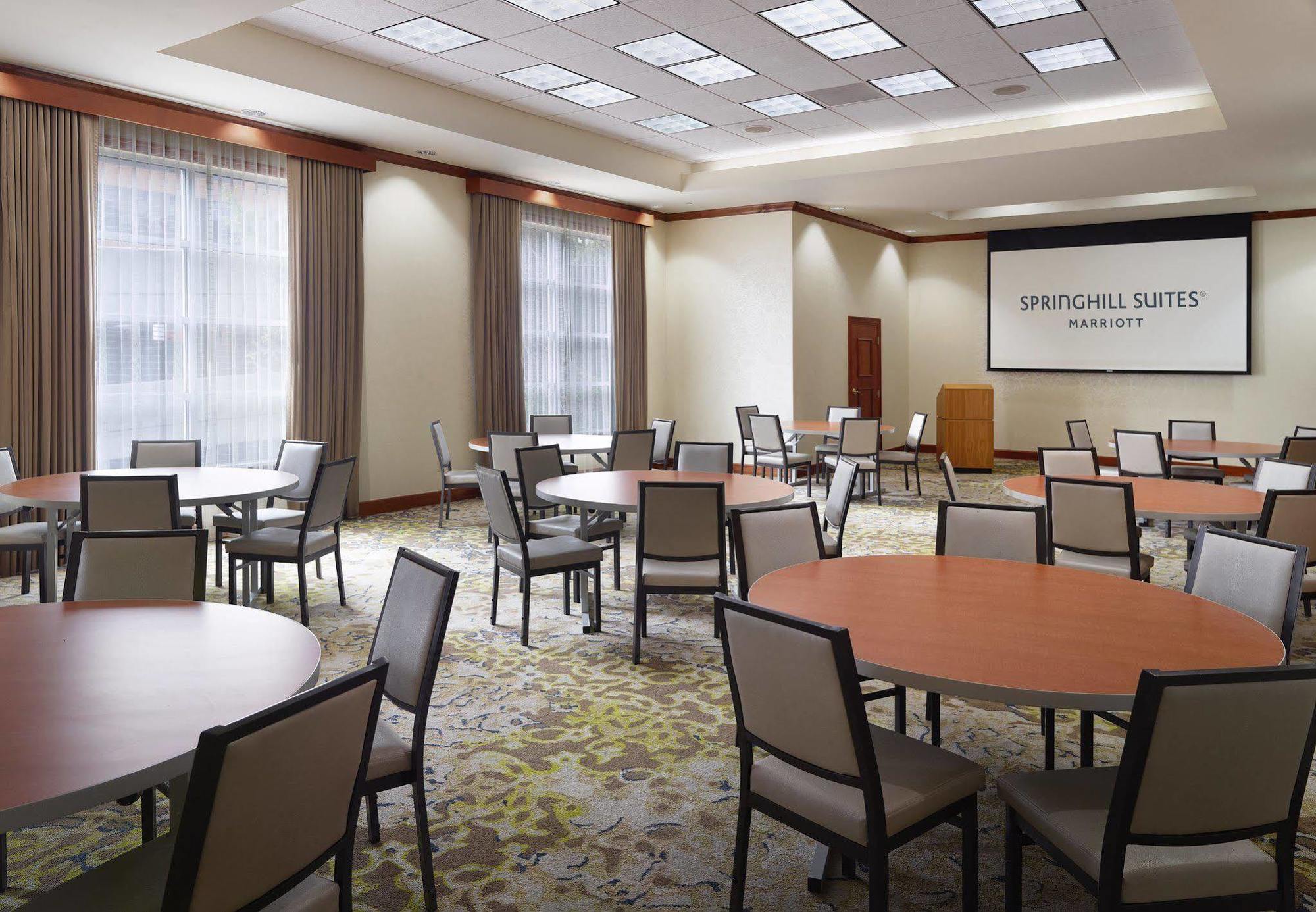 Springhill Suites By Marriott Atlanta Buckhead Экстерьер фото